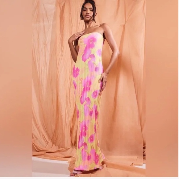 Prettylittle Thing Multi Floral Print Plisse Bandeau Maxi Dress US SIZE 2 - Picture 1 of 7